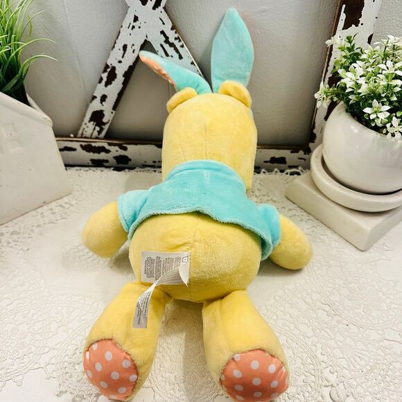 Baby Pooh Easter Plush - Picture 4 of 6